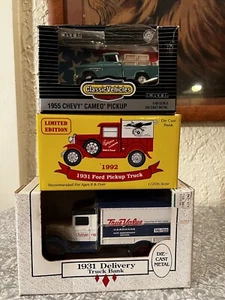 Lot of 3 ERTL Eastwood Co Die Cast Bank 1:25 True Value Delivery Honest Charley - Picture 1 of 8