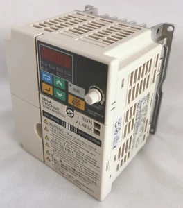 NUEVO 3G3MV-A4004 / 3G3MVA4004 Omron, Inversor 400V 3 Fase 0.4kW - Imagen 1 de 4