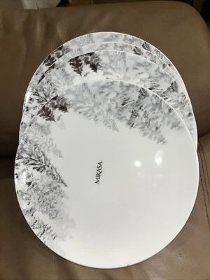 NWT MIKASA WOODLAND WINTER CHARCOAL GREY TREE HOLIDAY CHRISTMAS 4 DINNER PLATES - Image 1 of 4