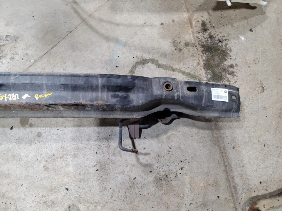 (SOLO RECOGIDA LOCAL) Parachoques trasero Sedán Refuerzo Se Adapta 07-11 BMW 335i 2061853 Foto 1 de 4