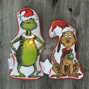 Almohada decorativa de lanzamiento suave de relleno Grinch And Max ilumina el corazón - Imagen 1 de 5