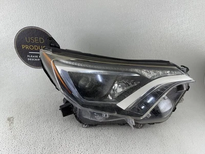 OEM | 2016 - 2018 Toyota RAV4 Halogen w/ LED Headlight (Right/Passenger) Foto 1 de 4