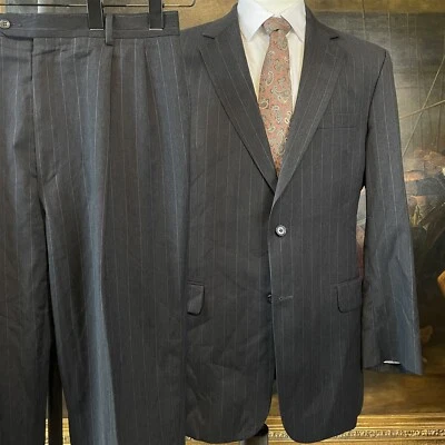 Traje Jos A Bank Signature 40L 34 x 32 2 piezas gris oscuro a rayas 100 % lana 2 Btn Foto 1 de 4