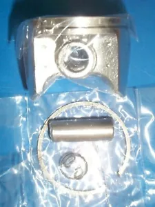Pistón/pistón/clip kplt para pernos Dolmar460,461,4600, Makita DCS4630,4605/10 mm - Imagen 1 de 1