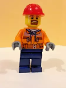 Lego trn242 Forklift Driver - Minifigure - Train - Hoodie/phone/red const. hat - Picture 1 of 4