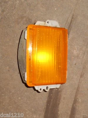 1974 MERCURY BOBCAT PARKING MARKER LIGHT ASSEMBLY LEFT & RIGHT SIDE  Foto 1 de 4