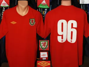 Wales Cymru Umbro #96 Home 2010/2011 Jersey Shirt Kit Top - Picture 1 of 10