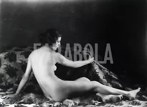 Foto Vintage Nudo di donna in composizione artistica anni 20 stampa 23x30 cm - Picture 1 of 3