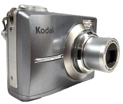 Kodak EasyShare C813 8.2MP Silver Digital Camera with 3X Optical Zoom Working - Image 1 of 4