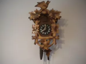 Vintage Deutschland Kuckucksuhr helle Holzfarbe - funktioniert super - Bild 1 von 3