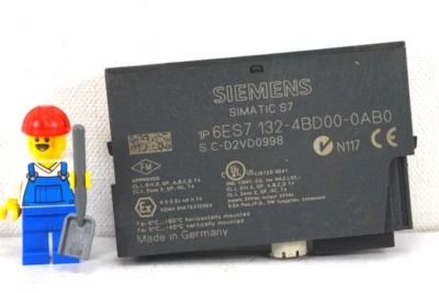 Siemens *NOS* 6ES7 132-4BD00-0AB0 Simatic S7 Digital Output Module - Image 1 of 4