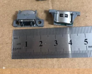 Sony CFD-10 Radio Cassette Player Plastic Dual Channel Magnetic Head - Picture 1 of 3