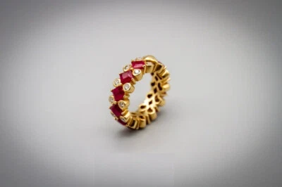 Precioso Anillo de Eternidad 2.89 Ct Corte Princesa Rubí Simulado Chapado en Oro Amarillo 14K Foto 1 de 4