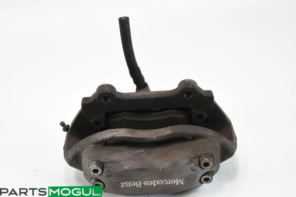 Mercedes Benz SL500 2003 80 K R230 RH pinza delantera pasajero Brembo 20825101 Foto 1 de 4