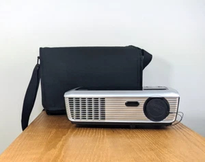 Nobo S28 DLP Projection Display Projector + Case - Afbeelding 1 van 6