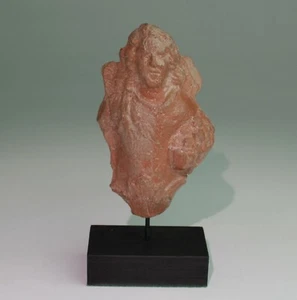 HERVORRAGENDE RÖMISCHE TERRAKOTTA-STATUE - 2./3. Jahrhundert n. Chr. - Bild 1 von 3