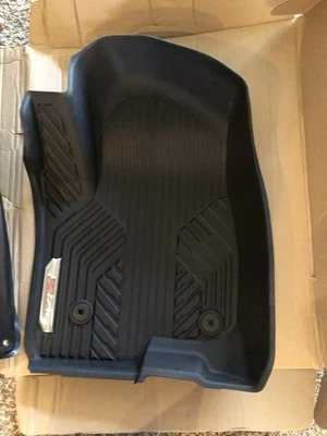 通用地板衬垫:适用于雪佛兰索罗德 1500、2500、3500 和 GMC Sierra — 第 1/4 张图片