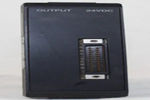 GE IC610MDL152A Modulo di uscita 24 VDC **XLNT** - Foto 1 di 3