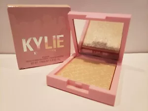 Kylie Jenner ~ Kylighter Pressed Illuminating Powder~ 020 Ice Me Out ~ NIB - Picture 1 of 2