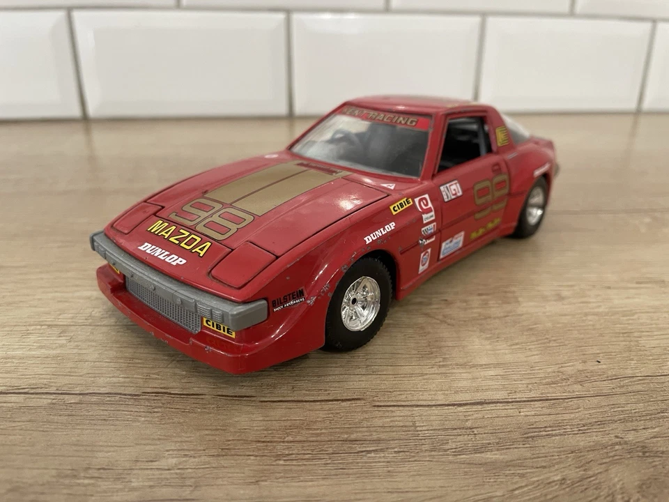 Mazda RX-7 Voiture Miniature Burago 1/24  - Photo 1/4