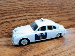 Corgi 97697 Jaguar MK2 Leicestershire White Police Car MKII - Picture 1 of 12
