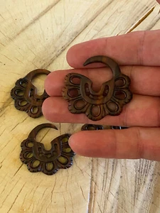 PAIR SONO WOOD MANDALA FLOWER SPIRALS PLUGS GAUGES GAUGE PLUG EXPANDERS - Picture 1 of 2