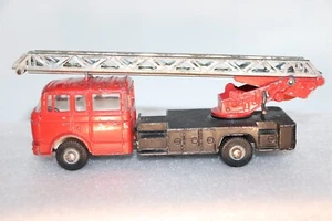 Scarce Black Platform Dinky Supertoys No. 956 Turntable Fire Escape Engine - Picture 1 of 23