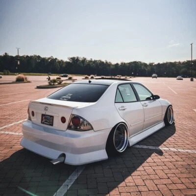 Kits de carrocería KBD parachoques trasero de poliuretano Bsport para Lexus IS300 2000-2005 Foto 1 de 4