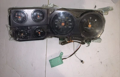 Chevrolet GMC Truck C-10 Suburban Gauge Cluster Velocímetro 1981-87 Piezas OEM Foto 1 de 4