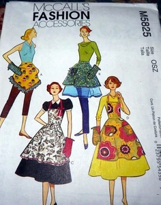 *NEW APRONS & OVEN MITT McCall's Sewing Pattern S-M-L Uncut - Picture 1 of 1