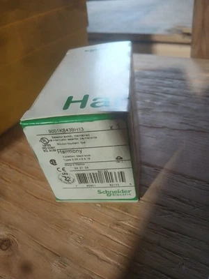 NEW SCHNEIDER ELECTRIC 9001KS43BH13 3 POSITION SELECTOR SWITCH KA1