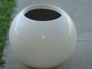 Pflanzgefäße aus Fiberglas   - Bild 1 von 4