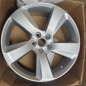 Genuine Jaguar XF (2016 ) Alloy Wheel - 18" Style 5034, 5 spoke, Silver T2H2205 - Picture 1 of 2
