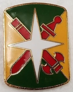 US ARMY 14TH MILITARY POLICE BRIGADE PIN - CURRENT PRODUCTION - GREAT FOR CAPS/J - Picture 1 of 2