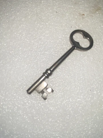 Antique Russell & Erwin  Mortise Lock Skeleton Key #S455 Cover
