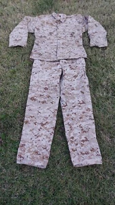 USMC DESERT MARPAT CAMOUFLAGE MCCUU SHIRT/ PANT SET - MEDIUM - REGULAR - Picture 1 of 10