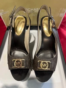 Michael Kors Womens Charm Sandal Size 8.5 Tan Suede Slingback Wedge Platform - Picture 1 of 4