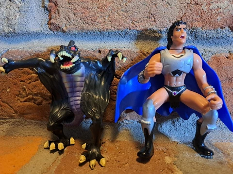 Trendmaster Tarzan the Epic Adventures At Earth's Core Harbenite Vs The M figure Cover