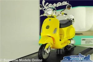 VESPA LXV MODEL SCOOTER MOPED BIKE YELLOW 2013 1:18 SCALE MAISTO K8 - Picture 1 of 4