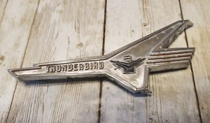 Targa logo emblema parafango Ford Thunderbird V8 '56 1956 OEM BJ-16229-A - Foto 1 di 11