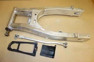 Suzuki Gsxr gsxr400 400 GK73A 1988 rear swingarm body frame suspension - Picture 1 of 9