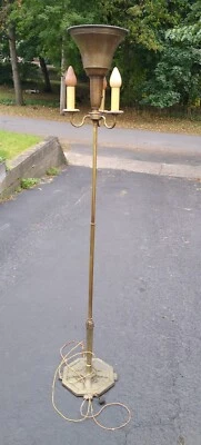 Antigua lámpara mutua de bronce de latón atardecer con pantalla roja de Navidad MSLC 2600  Foto 1 de 4