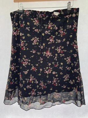 Falda de poliéster floral negra hasta la rodilla talla 12 de H&M para mujer Foto 1 de 4