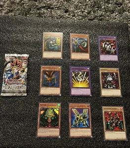 YuGiOh Metal Raiders 25th Quarter Century Booster Pack Kazejin Super Great Moth - Picture 1 of 5