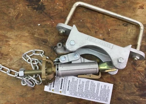 Reliable Equipment REL-GSB REL-GSB Pole Mounted Ground Cluster Support Bar - Picture 1 of 3