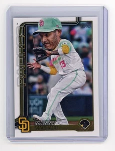 2025 Topps Serie Uno Manny Machado Big Head Variation #215 - Imagen 1 de 2