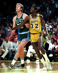 Foto de Larry Bird vs Magic Johnson Boston Celtics Los Angeles Lakers 8x10 NBA - Imagen 1 de 1