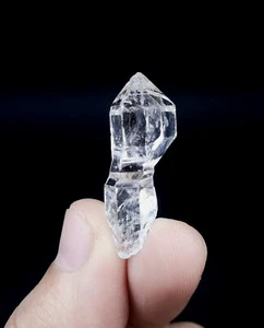 Diamond Quartz crystal from Balochistan Pakistan. - Picture 1 of 9