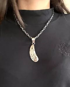 Colgante de pluma de plata esterlina hecho a mano Navajo - Imagen 1 de 8