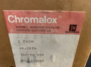 CHROMALOX AR-7024 277VAC 30A Range 300'-700'F DPST - Picture 1 of 3